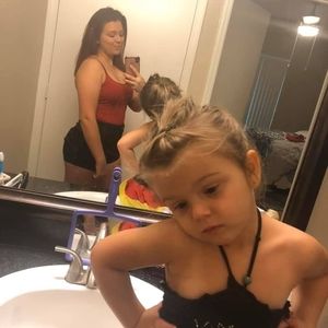 Meet your Posher, Halie